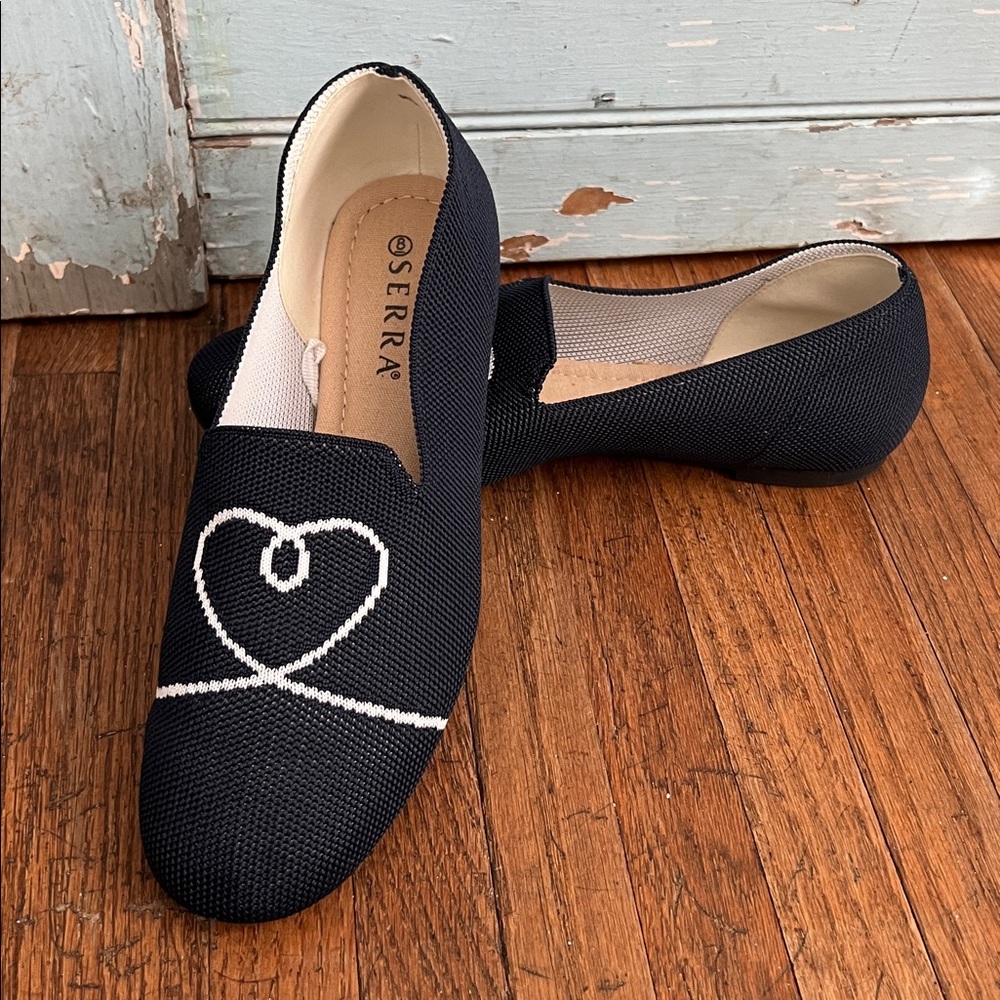 Women’s Serra Navy Heart Slip-On Flats